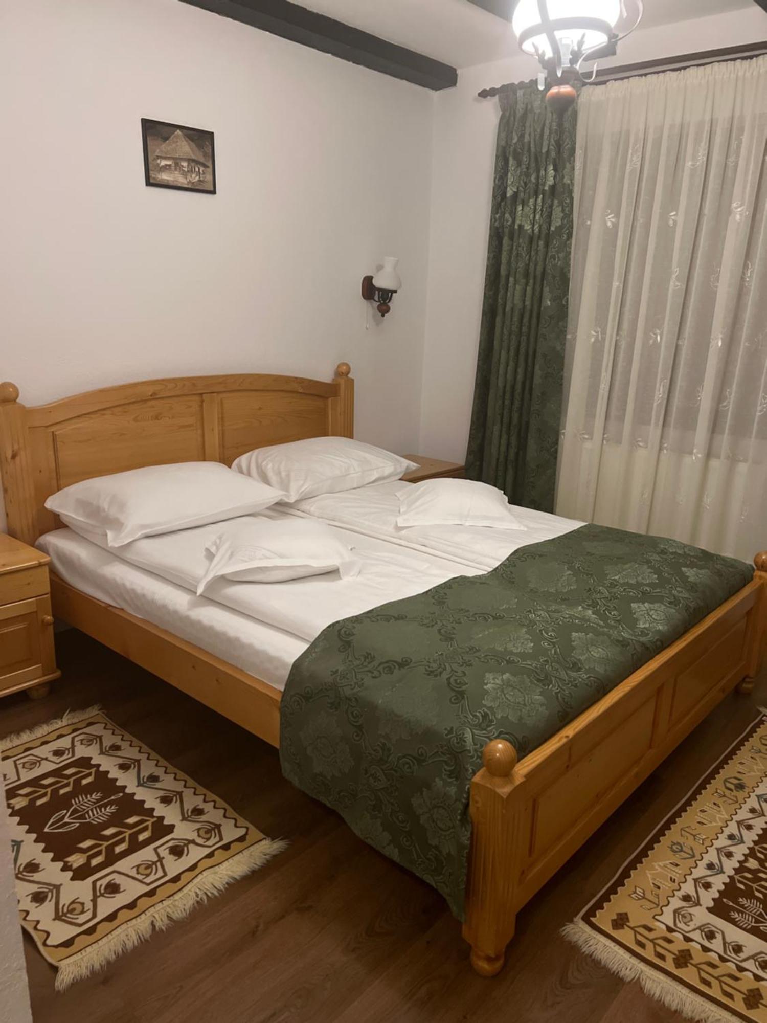 Poiana Soarelui Bed & Breakfast Moeciu De Sus Exterior photo