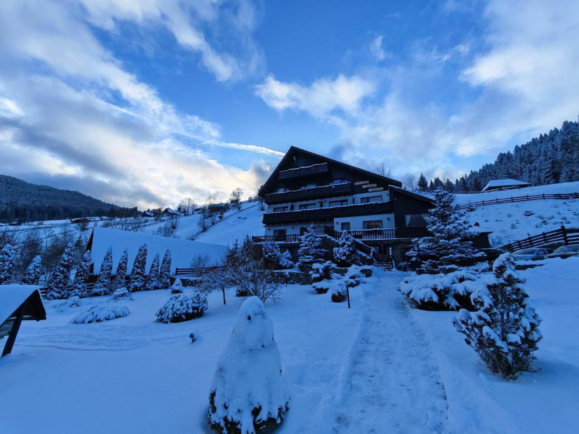 Poiana Soarelui Bed & Breakfast Moeciu De Sus Exterior photo